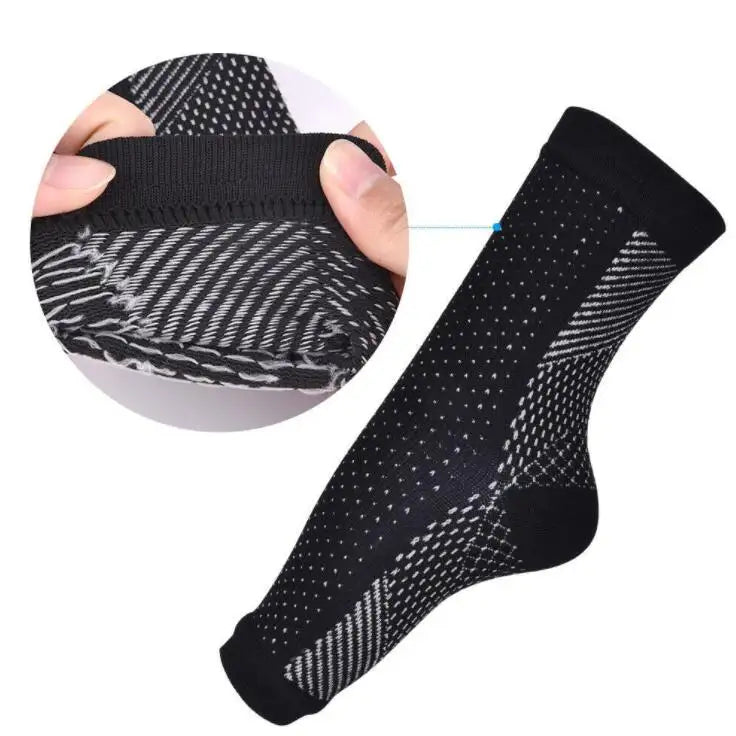 2 pairs of Plantar Fasciitis Socks. Compression Foot Sleeves for Sport Arthritis Pain Relief, Ankle Support Brace for Men and Women.